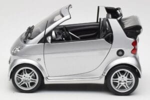 Smart Fortwo W450 Brabus Cabrio Argent Édition Concessionnaire Kyosho 1:18 0017769V001C05Q00 Métal Moulé — image 4 sur 8