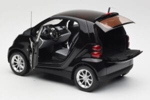 Smart Fortwo Coupé W451 Deep Noir Minichamps 1:18 Q0022563V001C02Q00 Métal Moulé — image 5 sur 8