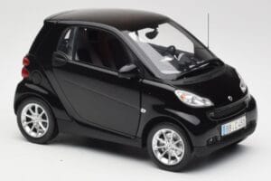 Smart Fortwo Coupé W451 Deep Noir Minichamps 1:18 Q0022563V001C02Q00 Métal Moulé — image 6 sur 8