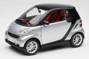 Smart Fortwo Coupé W451 Argent & Noir Minichamps 1:18 Q0022528V001C75Q00 Métal Moulé