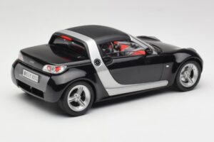 Smart Roadster Noir Bburago 1:18 34099-M1 Métal Moulé — image 3 sur 8
