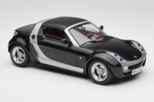 Smart Roadster Noir Bburago 1:18 34099-M1 Métal Moulé — image 6 sur 8