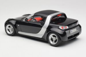 Smart Roadster Noir Bburago 1:18 34099-M1 Métal Moulé — image 7 sur 8