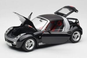 Smart Roadster Bleu Foncé Bburago 1:18 34917 Métal Moulé — image 2 sur 8