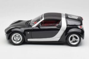 Smart Roadster Bleu Foncé Bburago 1:18 34917 Métal Moulé — image 4 sur 8