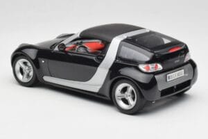 Smart Roadster Bleu Foncé Bburago 1:18 34917 Métal Moulé — image 7 sur 8
