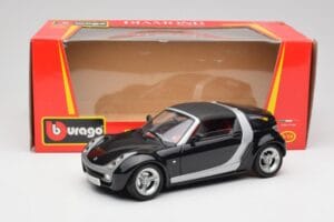 Smart Roadster Bleu Foncé Bburago 1:18 34917 Métal Moulé — image 8 sur 8