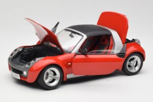 Smart Roadster Rouge Bburago 1:18 34099 Métal Moulé — image 2 sur 8