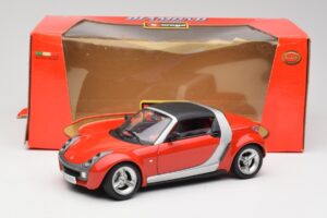 Smart Roadster Rouge Bburago 1:18 34099 Métal Moulé — image 8 sur 8