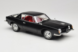 Studebaker Avanti Noir Signature Models 1:18 STUDEBAKER001 Métal Moulé — image 6 sur 8