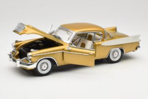 Studebaker Golden Hawk Anson 1:18 30384 Métal Moulé — image 2 sur 8