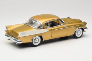 Studebaker Golden Hawk Anson 1:18 30384 Métal Moulé — image 3 sur 8