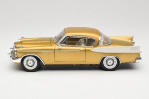 Studebaker Golden Hawk Anson 1:18 30384 Métal Moulé — image 4 sur 8