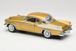 Studebaker Golden Hawk Anson 1:18 30384 Métal Moulé — image 7 sur 8