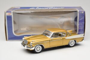 Studebaker Golden Hawk Anson 1:18 30384 Métal Moulé — image 8 sur 8