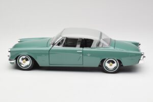 Studebaker Starliner Seafoam Vert & Shasta Blanc Maisto 1:18 31651 Métal Moulé — image 2 sur 8