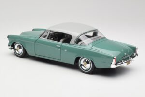 Studebaker Starliner Seafoam Vert & Shasta Blanc Maisto 1:18 31651 Métal Moulé — image 3 sur 8