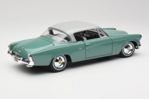 Studebaker Starliner Seafoam Vert & Shasta Blanc Maisto 1:18 31651 Métal Moulé — image 4 sur 8