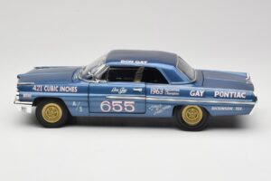 Pontiac Catalina Super Duty Super Stock #655 Bleu 1962 Auto World 1:18 AW201/06 Métal Moulé — image 4 sur 8