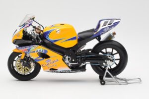 Suzuki GSX-R 1000 Team Alstare Corona Extra T. Corser WSB 2005 Minichamps 1:12 122052211 Métal Moulé