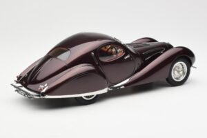 Talbot-Lago T150 C-SS Figoni & Falaschi Teardrop Bordeaux Foncé Métallisé CMC 1:18 M-179 Métal Moulé — image 5 sur 6