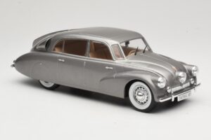 Tatra 87 Gris MCG 1:18 MCG18068 Métal Moulé — image 4 sur 6