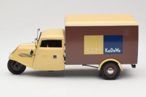 Tempo Hanseat 100 Jahre KaDeWe Minichamps 1:18 686354688 Métal Moulé — image 4 sur 8