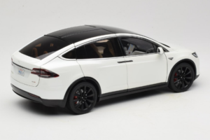 Tesla Model X Blanc OEM 1:18 TESLA001 Métal Moulé — image 3 sur 8