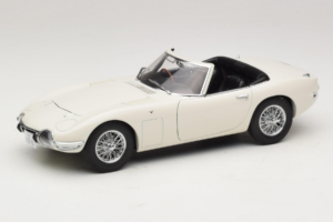 Toyota 2000 GT Cabriolet Blanc James Bond Collection AUTOart 1:18 78731 Métal Moulé
