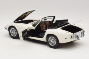 Toyota 2000 GT Cabriolet Blanc James Bond Collection AUTOart 1:18 78731 Métal Moulé — image 5 sur 8