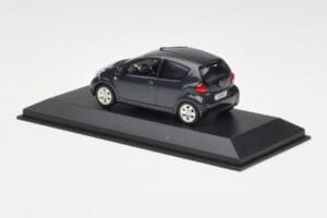 Toyota Aygo AB10 Grey Metallic Minichamps 1:43 AYGO001 Métal Moulé — image 3 sur 4