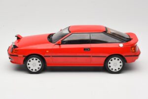 Toyota Celica GT-Four ST165 Rouge IXO 1:18 18CMC001 Métal Moulé — image 3 sur 6