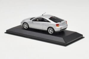 Toyota Celica VII Superior Argent Minichamps 1:43 CELICA001 Métal Moulé — image 3 sur 4