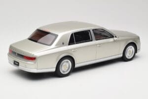 Toyota Century Silver Metallic Kyosho 1:18 KSR18036S Métal Moulé — image 2 sur 6