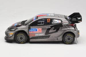 Toyota GR Yaris Rally1 #17 Toyota Gazoo Racing WRT S. Ogier / V. Landais Rally Finland 2024 IXO 1:18 18RMC216 Métal Moulé — image 3 sur 6