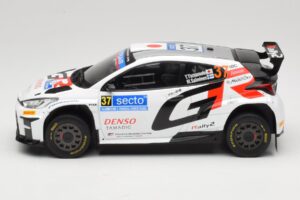 Toyota GR Yaris Rally2 #37 Y. Yamamoto Rally Finland 2024 IXO 1:18 18RMC212A Métal Moulé — image 3 sur 6