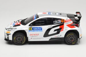 Toyota GR Yaris Rally2 #44 H. Kogure Rally Finland 2024 IXO 1:18 18RMC212B Métal Moulé — image 3 sur 6