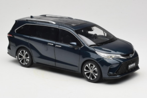 Toyota Granvia Bleu Foncé OEM 1:18 FCL22GR803 Métal Moulé — image 6 sur 8