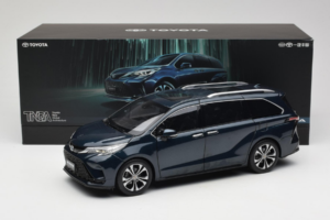 Toyota Granvia Bleu Foncé OEM 1:18 FCL22GR803 Métal Moulé — image 8 sur 8