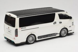Toyota Hiace Super GL Pearl White Otto 1:18 OT1136 Résine — image 2 sur 6