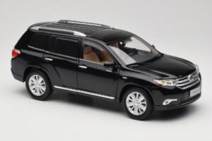 Toyota Highlander XU40 Noir Paudi Model 1:18 2043612-B1 Métal Moulé — image 6 sur 8
