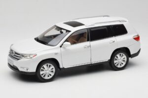 Toyota Highlander XU40 Blanc Paudi Model 1:18 2043612-W1 Métal Moulé