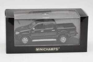 Toyota Hilux Noir Minichamps 1:43 400166662 Métal Moulé — image 4 sur 4