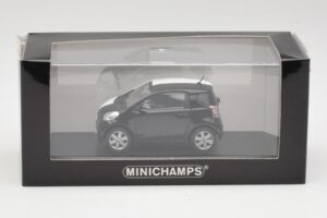 Toyota iQ Noir & Blanc Salon de l'Auto de Genève 2009 Minichamps 1:43 400166801 Métal Moulé — image 4 sur 4