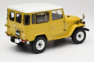 Toyota Land Cruiser FJ40 Jaune Moutarde Kyosho 1:18 08971Y Métal Moulé — image 3 sur 8