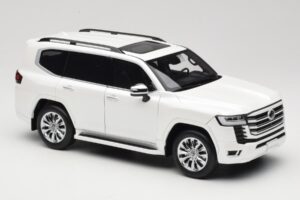 Toyota Land Cruiser J300 ZX Blanc LCD 1:18 LCD18013-ZX-WH Métal Moulé — image 6 sur 8