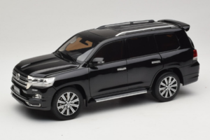 Toyota Land Cruiser LC200 Noir Kengfai 1:18 KF024-13 Métal Moulé