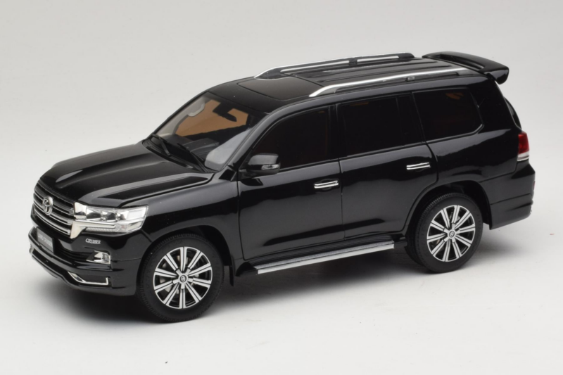 Toyota Land Cruiser LC200 Noir Kengfai 1:18 KF024-13 Métal Moulé