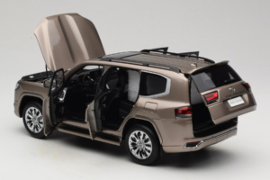 Toyota Land Cruiser LC300 ZX Or LCD 1:18 LCD18013-ZX-GO Métal Moulé — image 5 sur 8