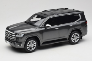 Toyota Land Cruiser LC300 ZX Gris LCD 1:18 LCD18013-ZX-GR Métal Moulé